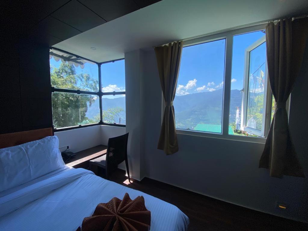 9 Atop Hotel Gangtok Exterior photo